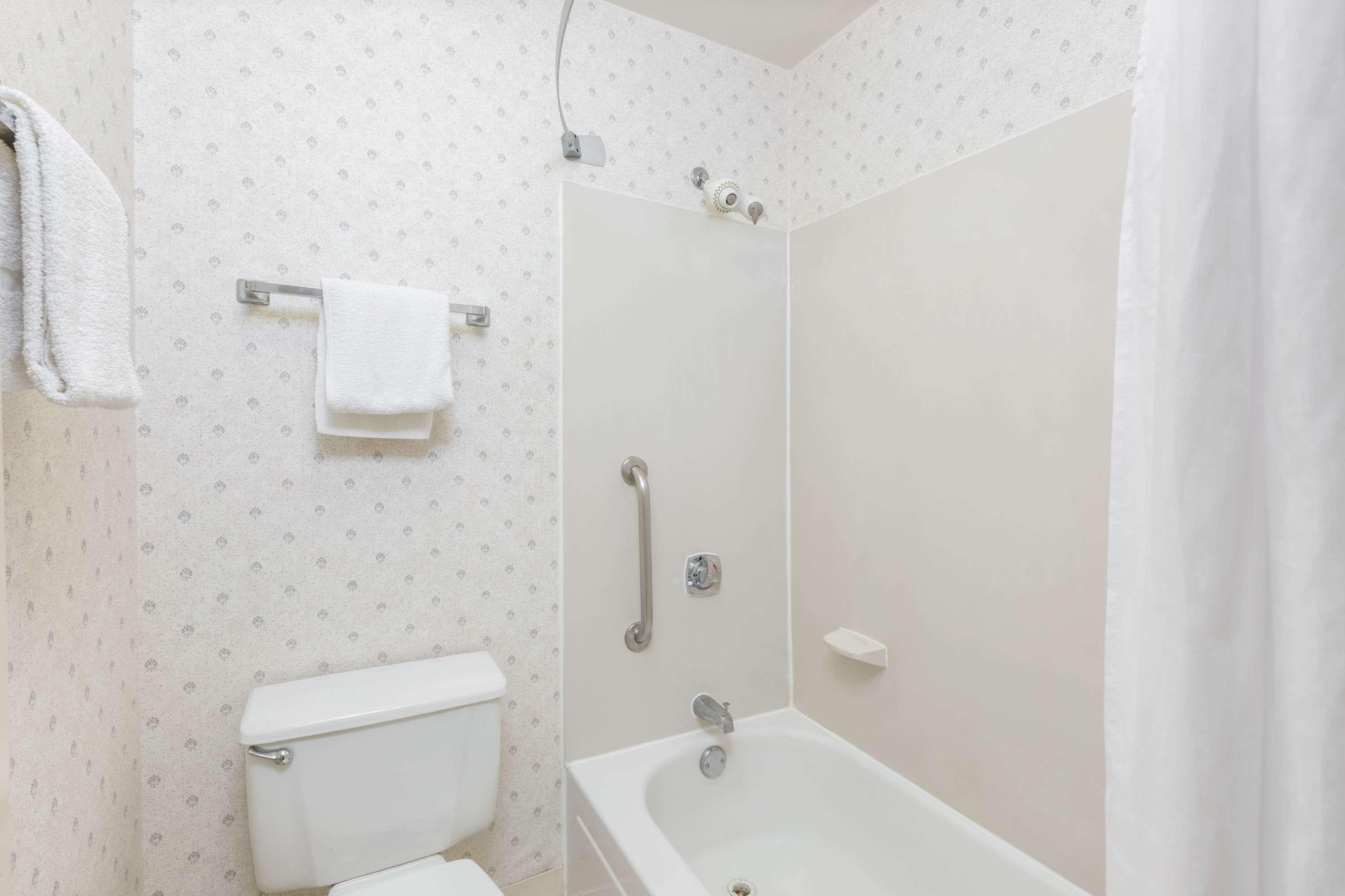 Days Inn By Wyndham West Des Moines - Clive Faciliteiten foto