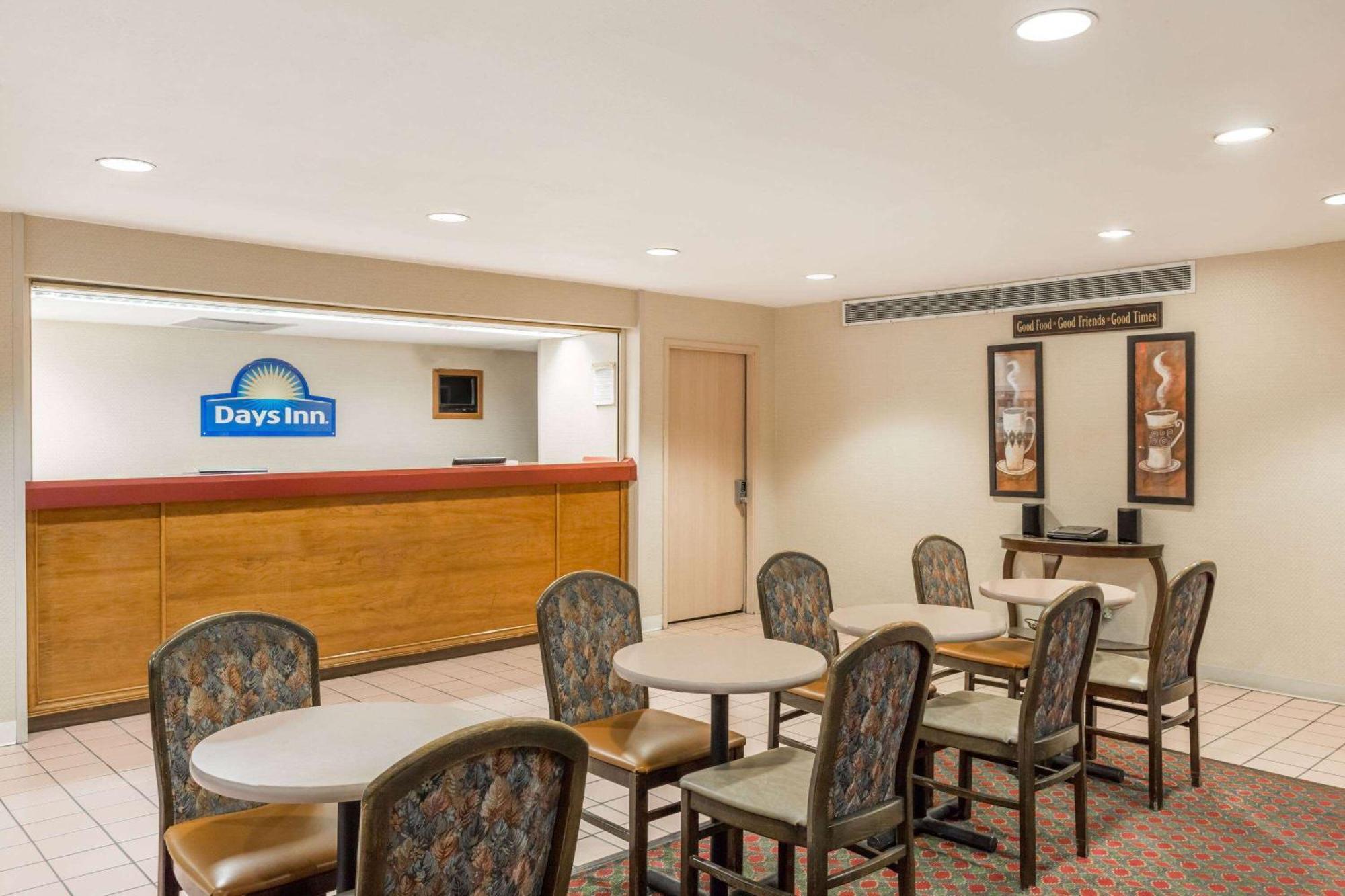 Days Inn By Wyndham West Des Moines - Clive Buitenkant foto