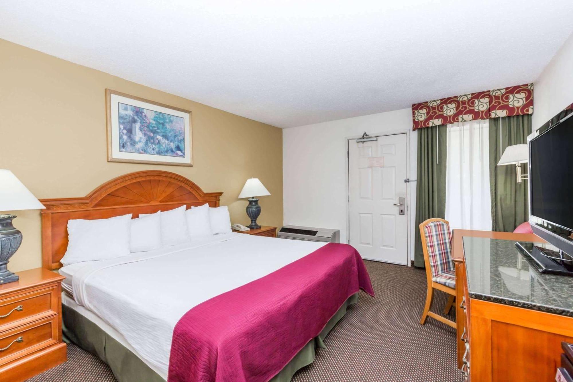 Days Inn By Wyndham West Des Moines - Clive Buitenkant foto