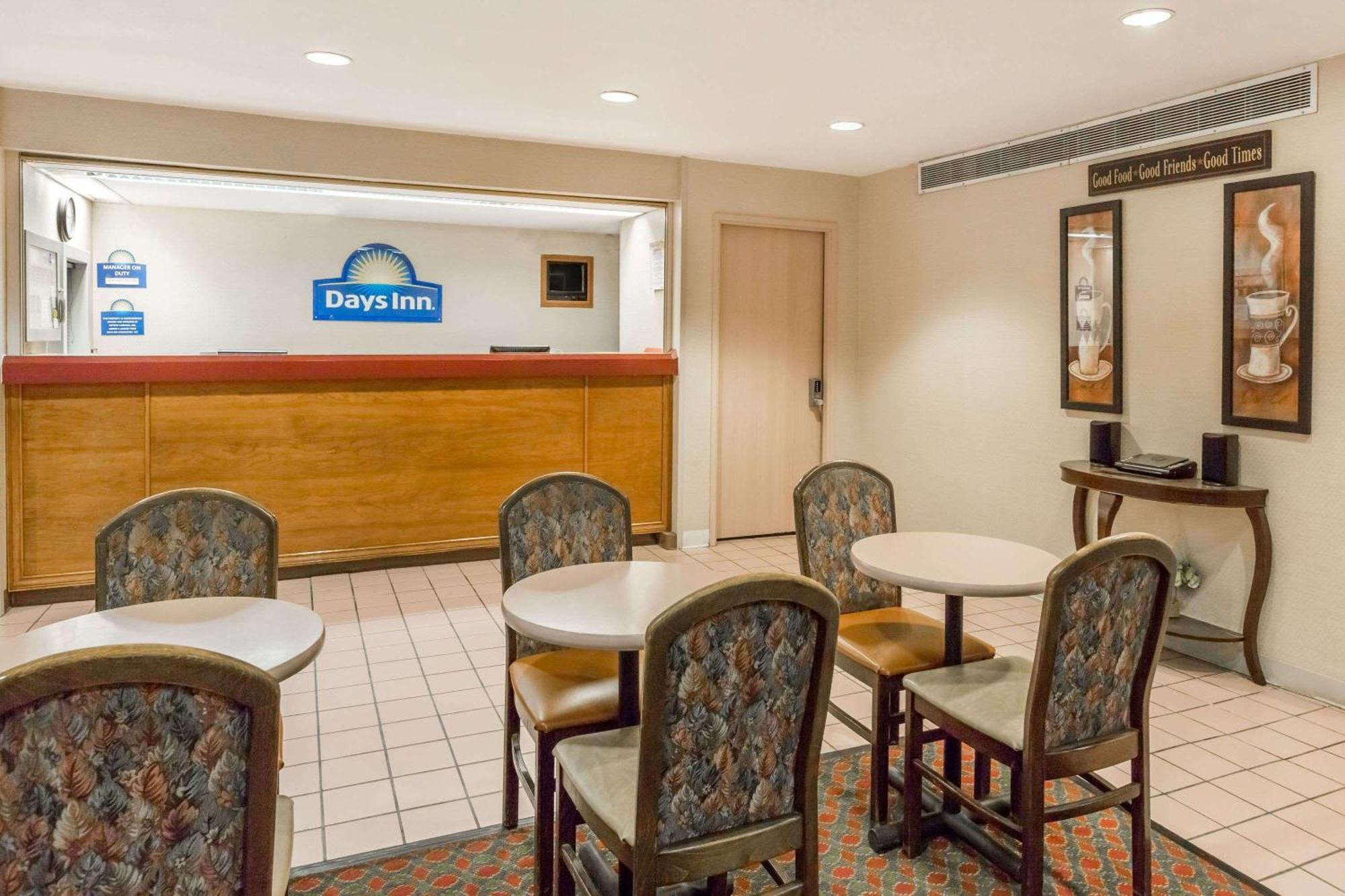 Days Inn By Wyndham West Des Moines - Clive Buitenkant foto