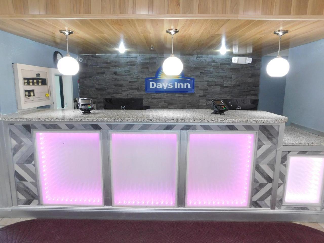 Days Inn By Wyndham West Des Moines - Clive Buitenkant foto
