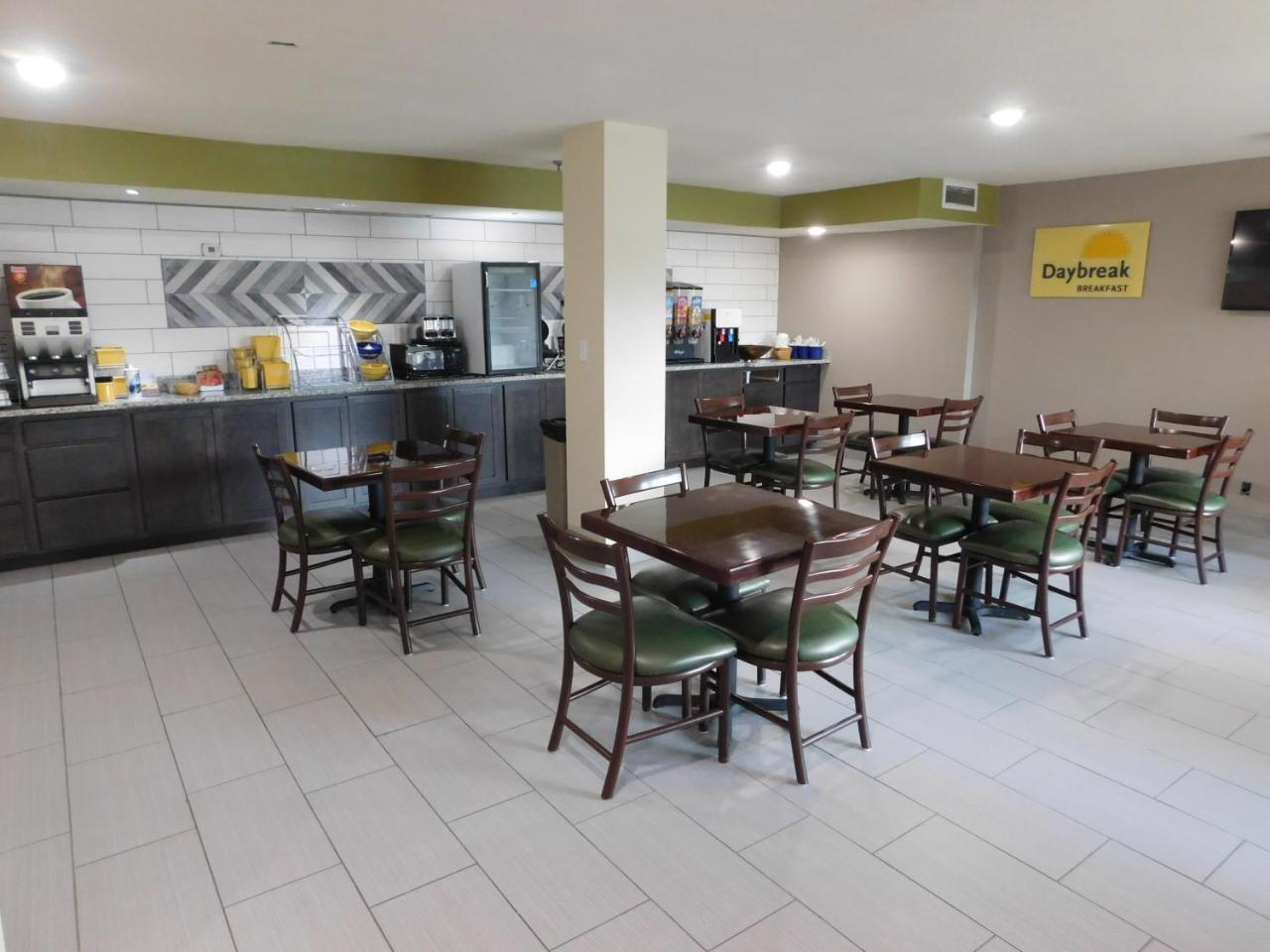 Days Inn By Wyndham West Des Moines - Clive Buitenkant foto